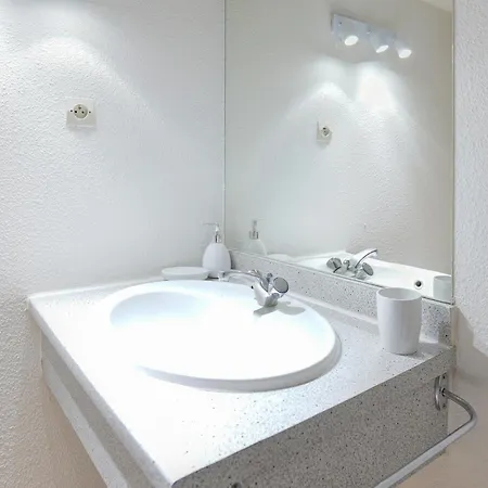 Duplex - Center *