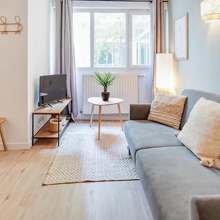 Duplex - Center *
