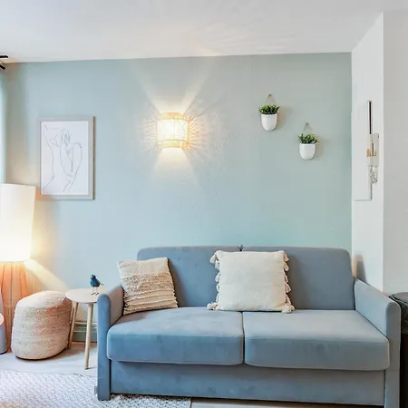 Apartment Duplex - Center *